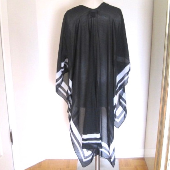 DKNY Shawl Cover-Up Beach Wrap - Picture 2 of 5